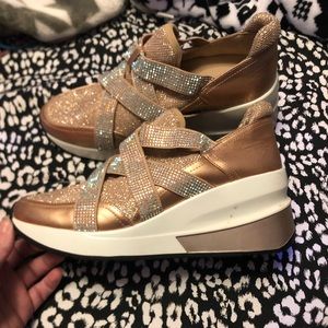 Gianni Bini rhinestone tennis shoe